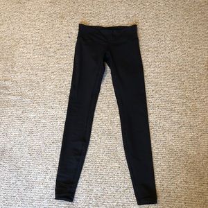 🍋 NWOT Lululemon Size 6 black leggings 🍋